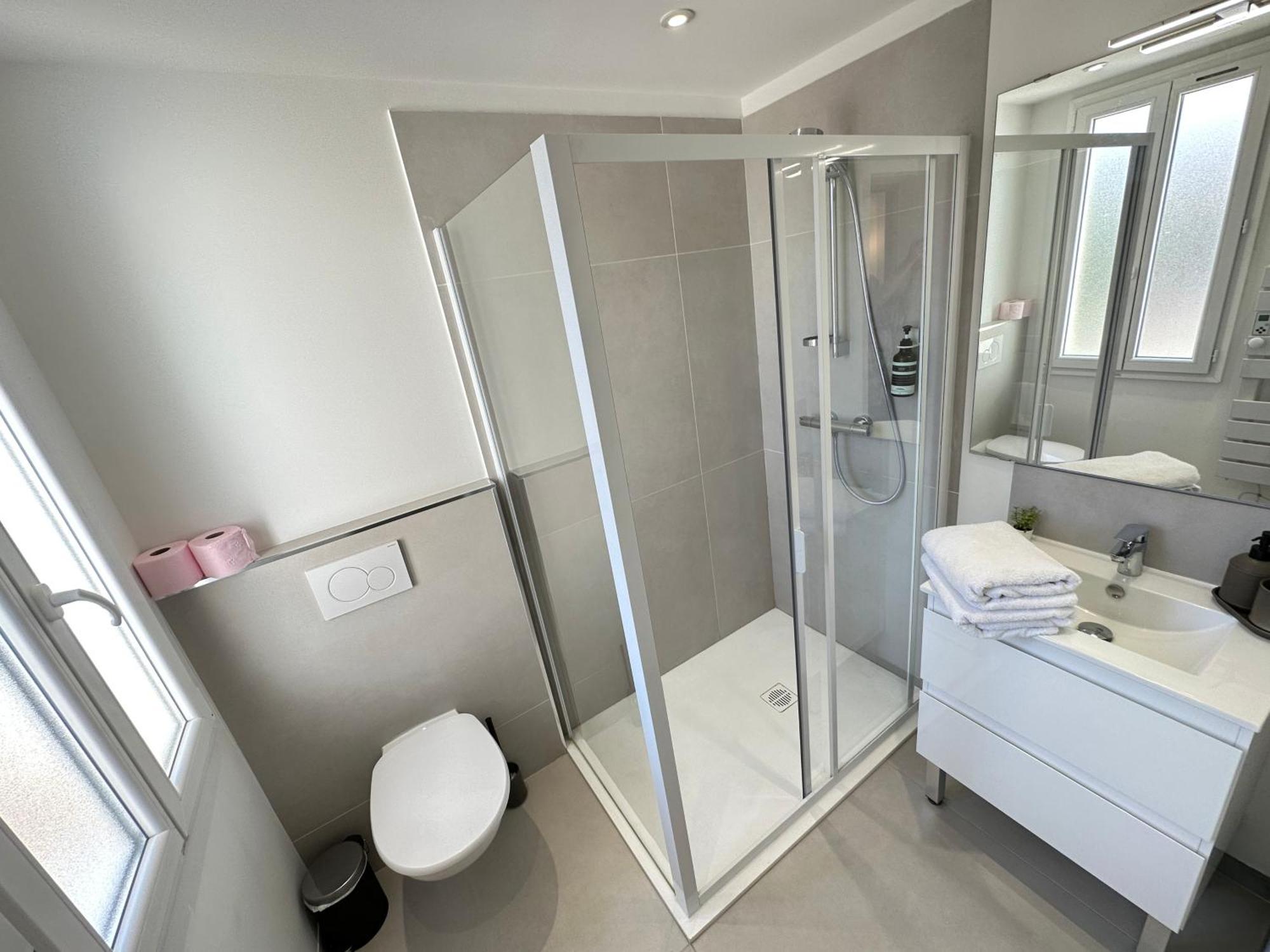 Maison De Ville Tout Confort A Cannes Et A 10 Minutes A Pied De La Plage Exterior photo