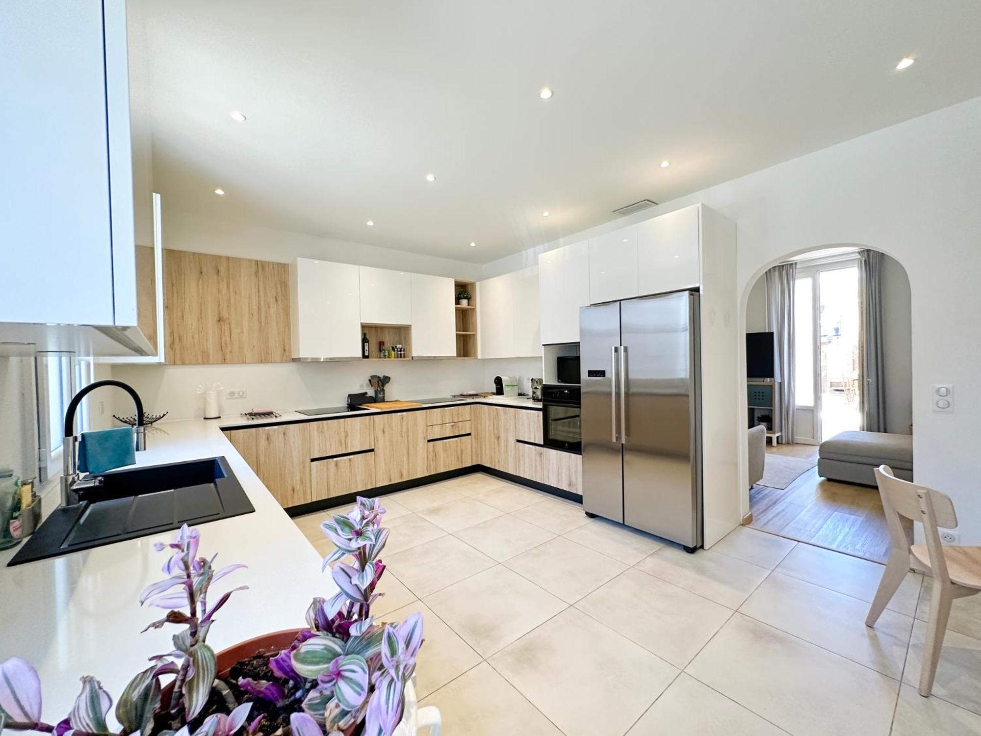 Maison De Ville Tout Confort A Cannes Et A 10 Minutes A Pied De La Plage Exterior photo