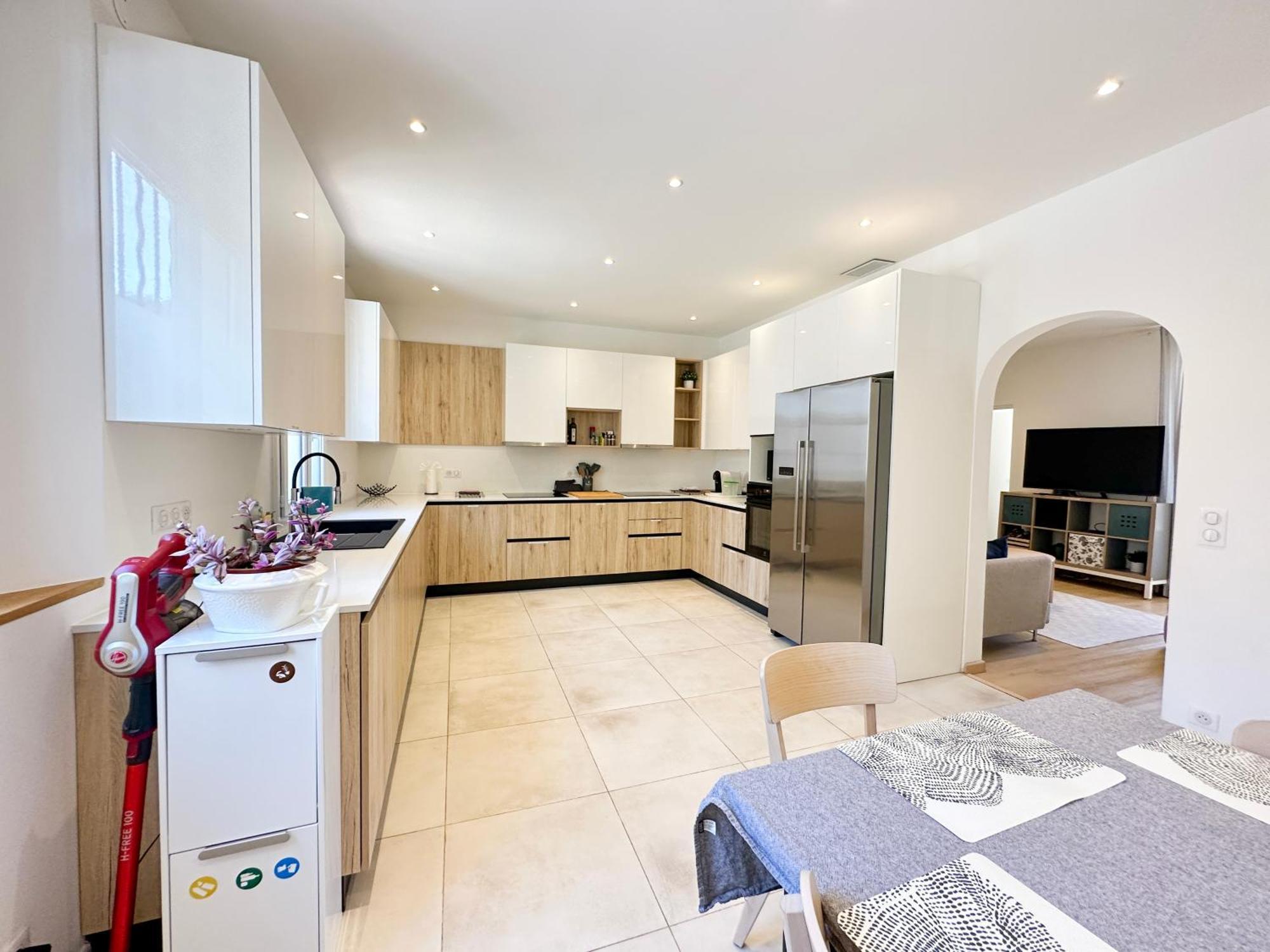 Maison De Ville Tout Confort A Cannes Et A 10 Minutes A Pied De La Plage Exterior photo